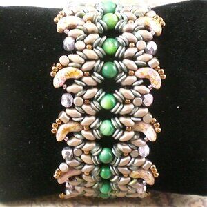 Sassy Scalloped Bracelet